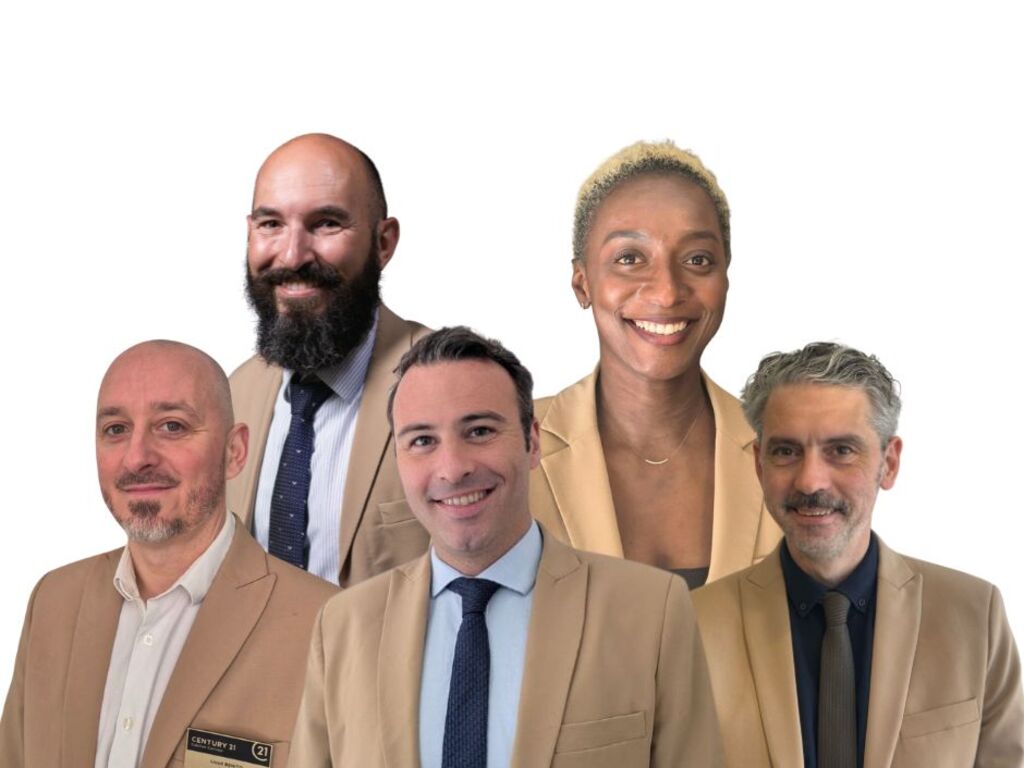 l'équipe de l'agence Le Pays Salonais