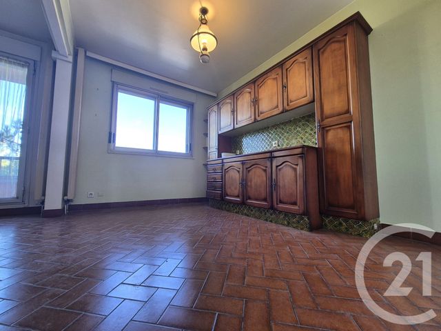 Appartement F4 à vendre - 5 pièces - 141.29 m2 - SALON DE PROVENCE - 13 - PROVENCE-ALPES-COTE-D-AZUR - Century 21 Le Pays Salonais