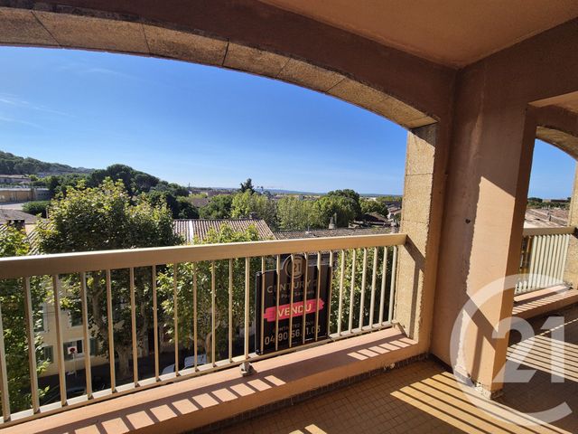 Appartement F4 à vendre - 5 pièces - 141.29 m2 - SALON DE PROVENCE - 13 - PROVENCE-ALPES-COTE-D-AZUR - Century 21 Le Pays Salonais