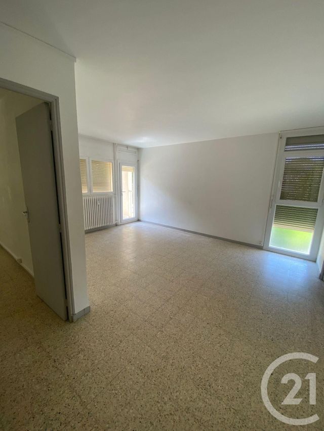Appartement F4 à vendre - 4 pièces - 76.82 m2 - SALON DE PROVENCE - 13 - PROVENCE-ALPES-COTE-D-AZUR - Century 21 Le Pays Salonais