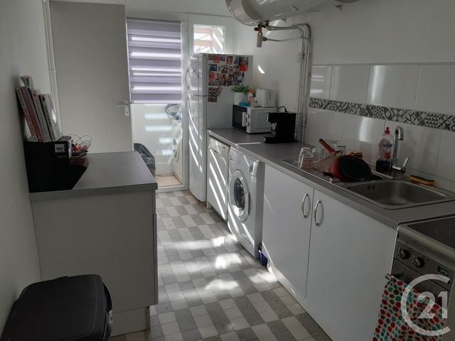 Appartement F4 à vendre - 4 pièces - 76.82 m2 - SALON DE PROVENCE - 13 - PROVENCE-ALPES-COTE-D-AZUR - Century 21 Le Pays Salonais