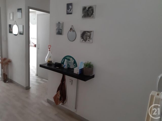 Appartement F4 à vendre - 4 pièces - 76.82 m2 - SALON DE PROVENCE - 13 - PROVENCE-ALPES-COTE-D-AZUR - Century 21 Le Pays Salonais
