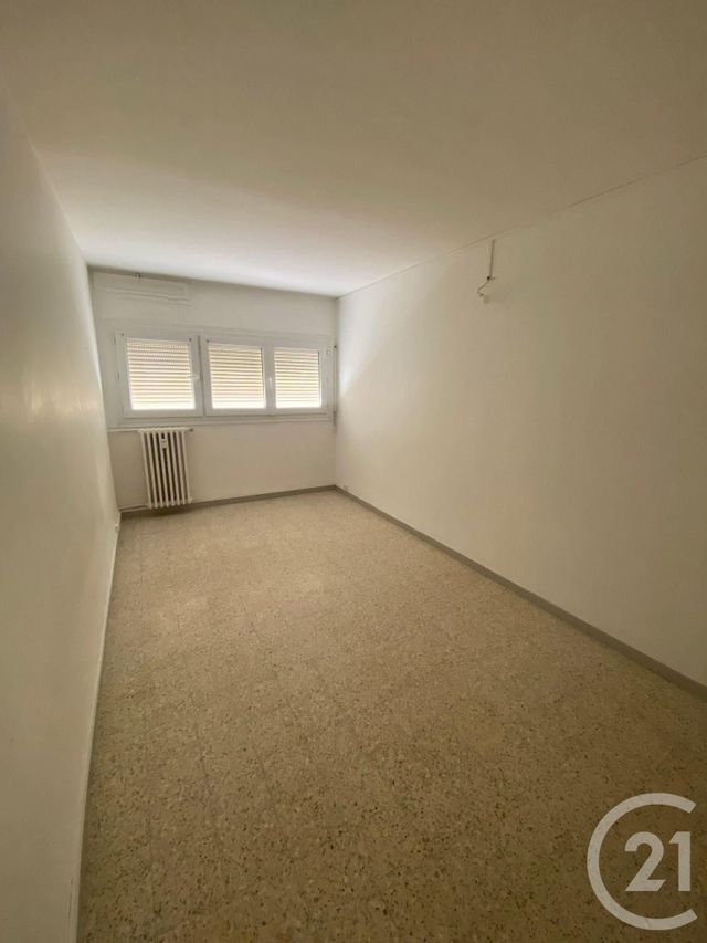 Appartement F4 à vendre - 4 pièces - 76.82 m2 - SALON DE PROVENCE - 13 - PROVENCE-ALPES-COTE-D-AZUR - Century 21 Le Pays Salonais