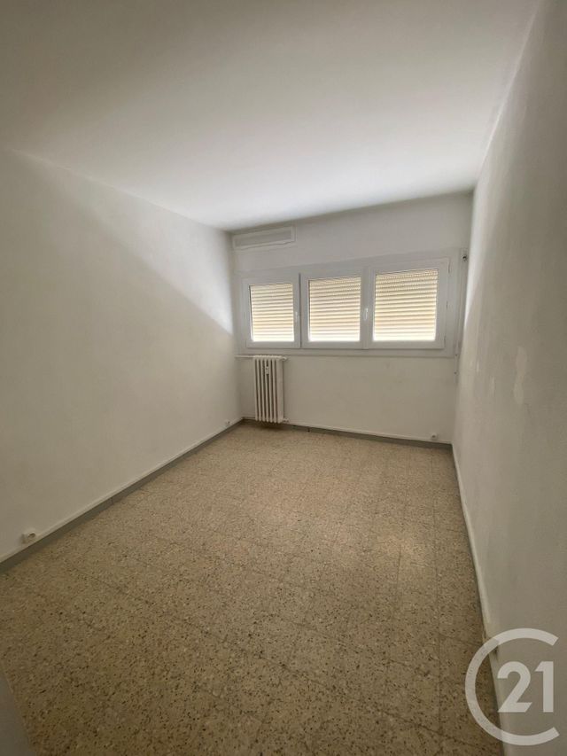 Appartement F4 à vendre - 4 pièces - 76.82 m2 - SALON DE PROVENCE - 13 - PROVENCE-ALPES-COTE-D-AZUR - Century 21 Le Pays Salonais