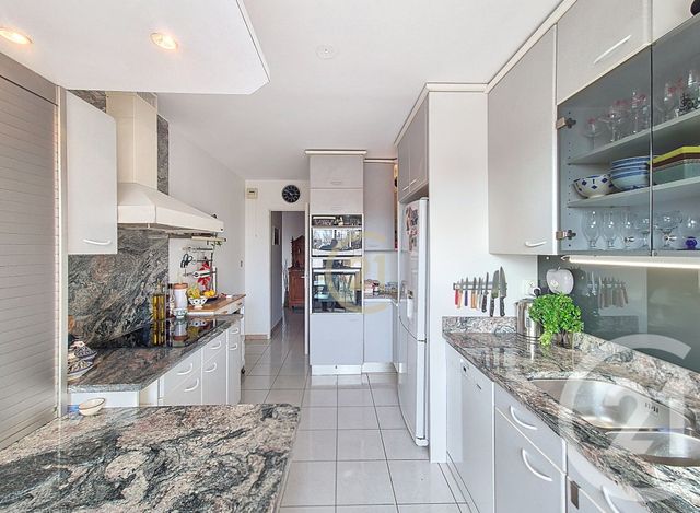 Appartement F6 à vendre - 6 pièces - 153.34 m2 - SALON DE PROVENCE - 13 - PROVENCE-ALPES-COTE-D-AZUR - Century 21 Le Pays Salonais