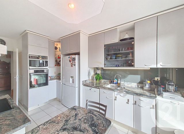 Appartement F6 à vendre - 6 pièces - 153.34 m2 - SALON DE PROVENCE - 13 - PROVENCE-ALPES-COTE-D-AZUR - Century 21 Le Pays Salonais