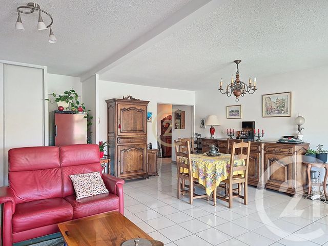 Afficher la photo en grand Appartement F6 à vendre - 6 pièces - 153.34 m2 - SALON DE PROVENCE - 13 - PROVENCE-ALPES-COTE-D-AZUR - Century 21 Le Pays Salonais