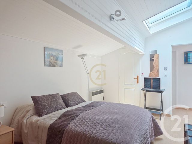 Afficher la photo en grand Appartement F6 à vendre - 6 pièces - 153.34 m2 - SALON DE PROVENCE - 13 - PROVENCE-ALPES-COTE-D-AZUR - Century 21 Le Pays Salonais