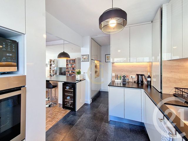 Appartement T5 à vendre - 5 pièces - 123.0 m2 - SALON DE PROVENCE - 13 - PROVENCE-ALPES-COTE-D-AZUR - Century 21 Le Pays Salonais