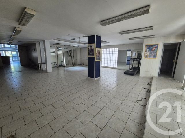 commerce à vendre - 609.0 m2 - SALON DE PROVENCE - 13 - PROVENCE-ALPES-COTE-D-AZUR - Century 21 Le Pays Salonais