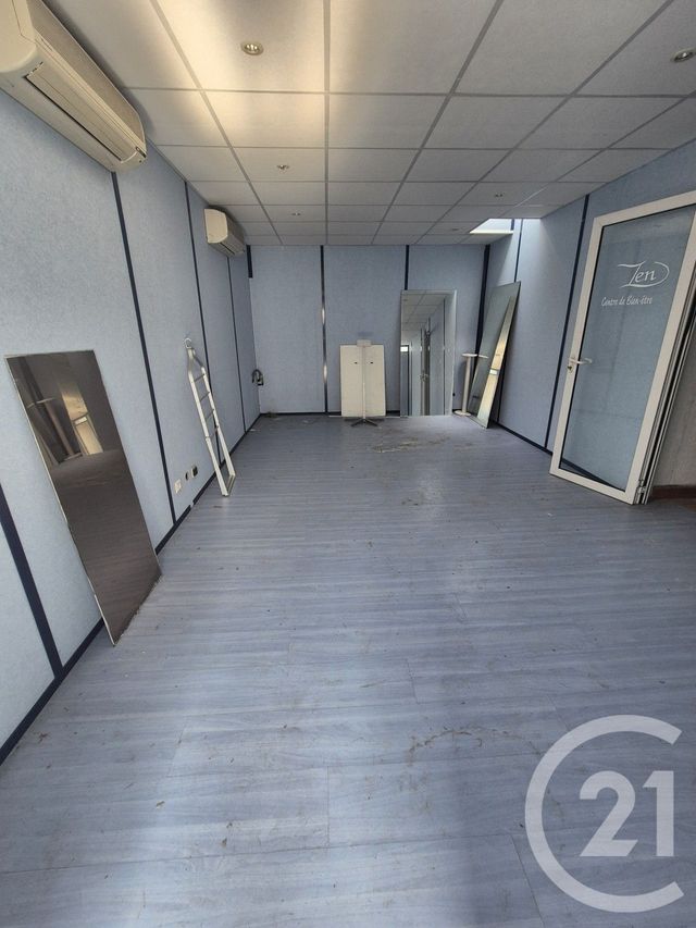 commerce à vendre - 609.0 m2 - SALON DE PROVENCE - 13 - PROVENCE-ALPES-COTE-D-AZUR - Century 21 Le Pays Salonais