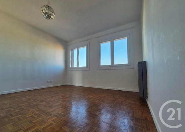 Appartement T4 à vendre - 4 pièces - 78.4 m2 - SALON DE PROVENCE - 13 - PROVENCE-ALPES-COTE-D-AZUR - Century 21 Le Pays Salonais