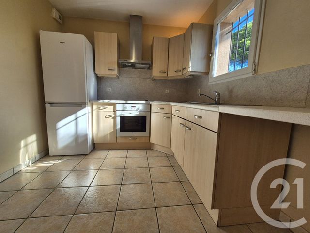 Afficher la photo en grand Appartement T3 à vendre - 3 pièces - 81.97 m2 - SALON DE PROVENCE - 13 - PROVENCE-ALPES-COTE-D-AZUR - Century 21 Le Pays Salonais