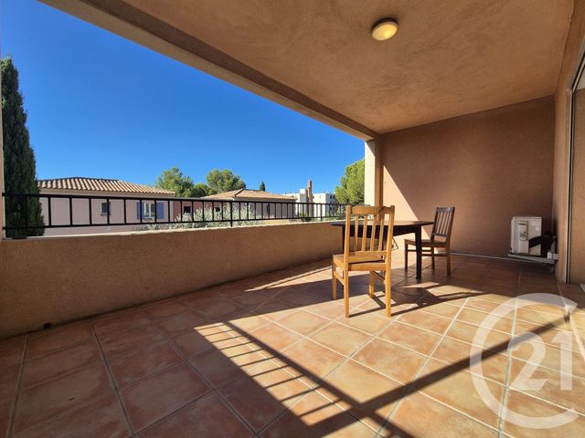 Afficher la photo en grand Appartement T3 à vendre - 3 pièces - 81.97 m2 - SALON DE PROVENCE - 13 - PROVENCE-ALPES-COTE-D-AZUR - Century 21 Le Pays Salonais