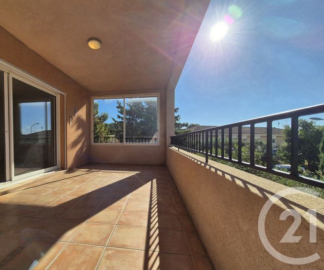 Afficher la photo en grand Appartement T3 à vendre - 3 pièces - 81.97 m2 - SALON DE PROVENCE - 13 - PROVENCE-ALPES-COTE-D-AZUR - Century 21 Le Pays Salonais