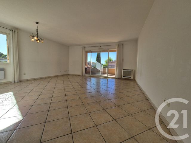 Afficher la photo en grand Appartement T3 à vendre - 3 pièces - 81.97 m2 - SALON DE PROVENCE - 13 - PROVENCE-ALPES-COTE-D-AZUR - Century 21 Le Pays Salonais