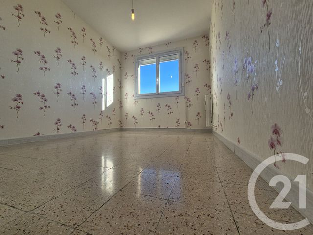 Appartement à vendre - 4 pièces - 66.0 m2 - SALON DE PROVENCE - 13 - PROVENCE-ALPES-COTE-D-AZUR - Century 21 Le Pays Salonais