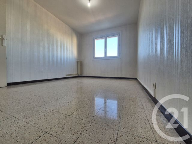 Appartement à vendre - 4 pièces - 66.0 m2 - SALON DE PROVENCE - 13 - PROVENCE-ALPES-COTE-D-AZUR - Century 21 Le Pays Salonais