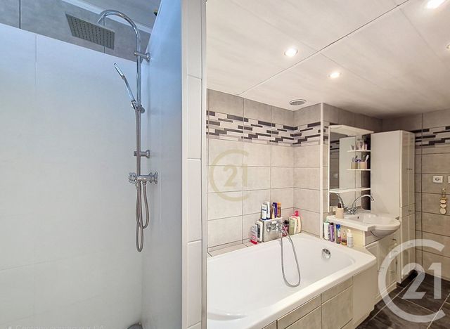 Appartement à vendre - 3 pièces - 73.02 m2 - SALON DE PROVENCE - 13 - PROVENCE-ALPES-COTE-D-AZUR - Century 21 Le Pays Salonais