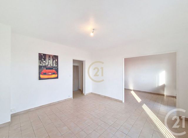 Appartement T4 à vendre - 3 pièces - 67.47 m2 - SALON DE PROVENCE - 13 - PROVENCE-ALPES-COTE-D-AZUR - Century 21 Le Pays Salonais