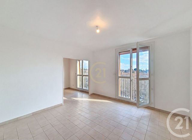 Appartement T4 à vendre - 3 pièces - 67.47 m2 - SALON DE PROVENCE - 13 - PROVENCE-ALPES-COTE-D-AZUR - Century 21 Le Pays Salonais
