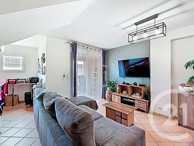 Appartement F4 à vendre - 5 pièces - 83.0 m2 - SALON DE PROVENCE - 13 - PROVENCE-ALPES-COTE-D-AZUR - Century 21 Le Pays Salonais