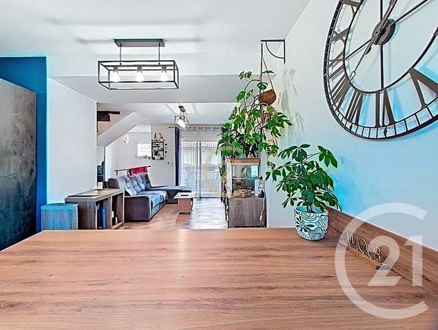 Appartement F4 à vendre - 5 pièces - 83.0 m2 - SALON DE PROVENCE - 13 - PROVENCE-ALPES-COTE-D-AZUR - Century 21 Le Pays Salonais