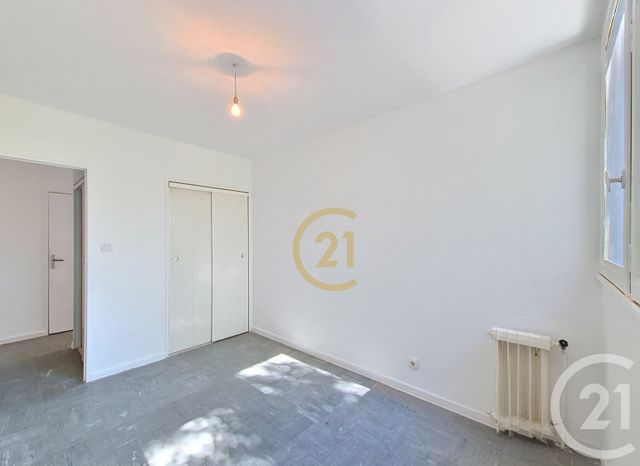 Appartement T4 à vendre - 4 pièces - 73.16 m2 - SALON DE PROVENCE - 13 - PROVENCE-ALPES-COTE-D-AZUR - Century 21 Le Pays Salonais