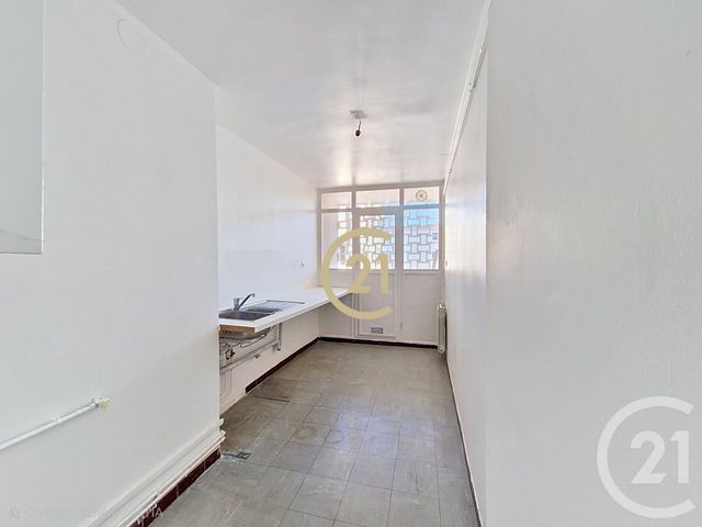 Appartement T4 à vendre - 4 pièces - 73.16 m2 - SALON DE PROVENCE - 13 - PROVENCE-ALPES-COTE-D-AZUR - Century 21 Le Pays Salonais