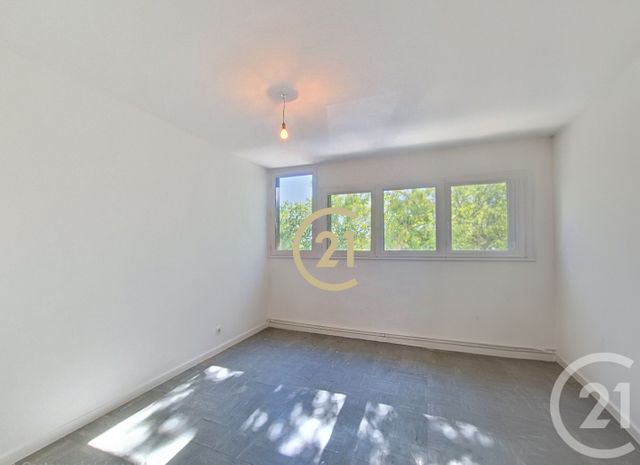 Appartement T4 à vendre - 4 pièces - 73.16 m2 - SALON DE PROVENCE - 13 - PROVENCE-ALPES-COTE-D-AZUR - Century 21 Le Pays Salonais