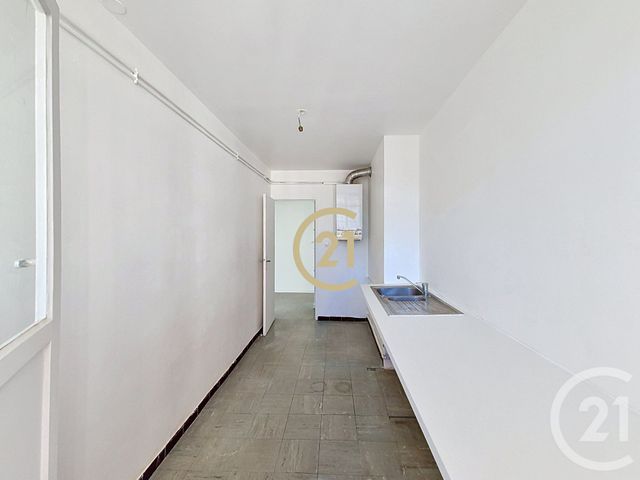 Appartement T4 à vendre - 4 pièces - 73.16 m2 - SALON DE PROVENCE - 13 - PROVENCE-ALPES-COTE-D-AZUR - Century 21 Le Pays Salonais