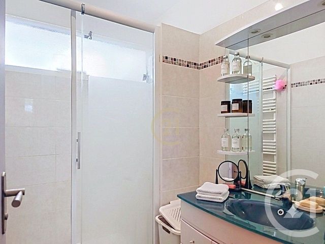 Appartement T3 à vendre - 3 pièces - 78.0 m2 - SALON DE PROVENCE - 13 - PROVENCE-ALPES-COTE-D-AZUR - Century 21 Le Pays Salonais