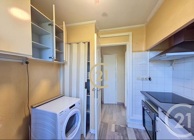 Appartement F5 à vendre - 5 pièces - 70.35 m2 - SALON DE PROVENCE - 13 - PROVENCE-ALPES-COTE-D-AZUR - Century 21 Le Pays Salonais