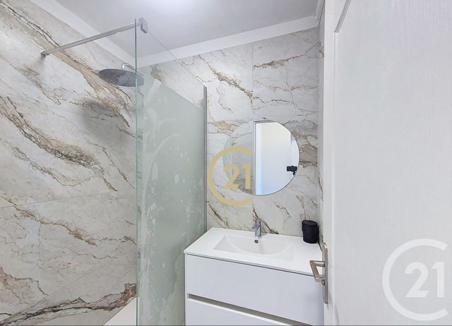 Appartement F5 à vendre - 5 pièces - 70.35 m2 - SALON DE PROVENCE - 13 - PROVENCE-ALPES-COTE-D-AZUR - Century 21 Le Pays Salonais