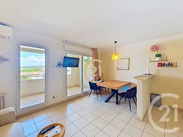 Appartement T2 à vendre - 2 pièces - 40.18 m2 - MALLEMORT - 13 - PROVENCE-ALPES-COTE-D-AZUR - Century 21 Le Pays Salonais