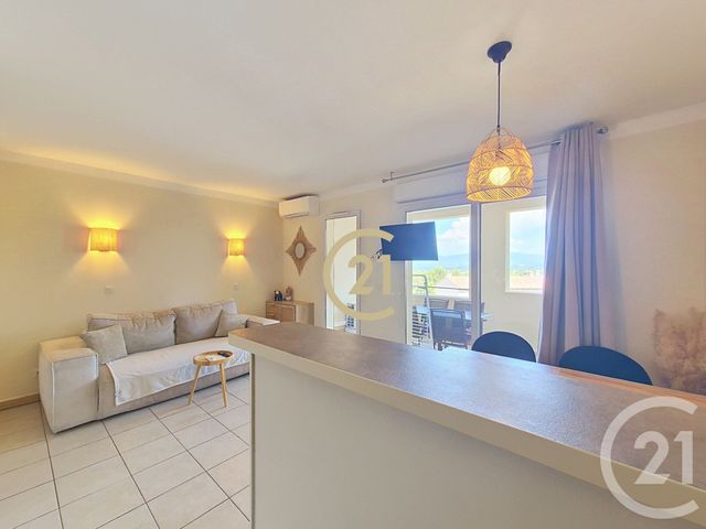 Appartement T2 à vendre - 2 pièces - 40.18 m2 - MALLEMORT - 13 - PROVENCE-ALPES-COTE-D-AZUR - Century 21 Le Pays Salonais