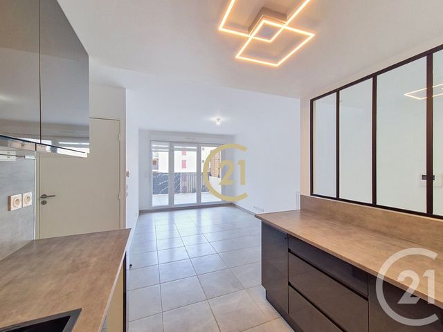 Appartement à vendre - 2 pièces - 39.62 m2 - PELISSANNE - 13 - PROVENCE-ALPES-COTE-D-AZUR - Century 21 Le Pays Salonais