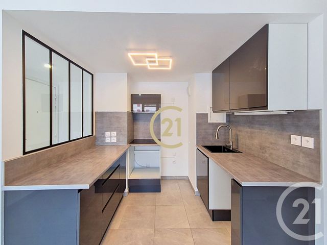Appartement à vendre - 2 pièces - 39.62 m2 - PELISSANNE - 13 - PROVENCE-ALPES-COTE-D-AZUR - Century 21 Le Pays Salonais