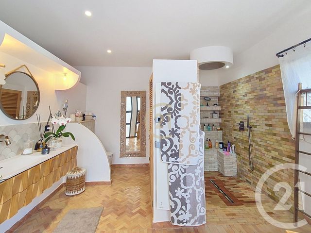 maison à vendre - 7 pièces - 317.14 m2 - EYGUIERES - 13 - PROVENCE-ALPES-COTE-D-AZUR - Century 21 Le Pays Salonais