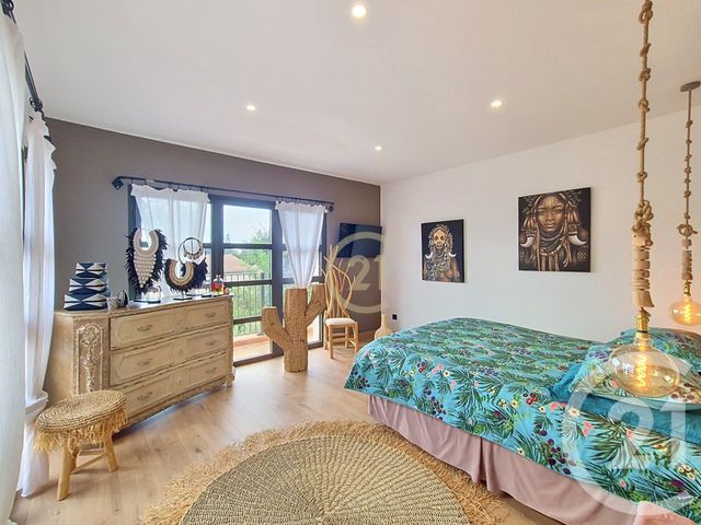 maison à vendre - 7 pièces - 317.14 m2 - EYGUIERES - 13 - PROVENCE-ALPES-COTE-D-AZUR - Century 21 Le Pays Salonais