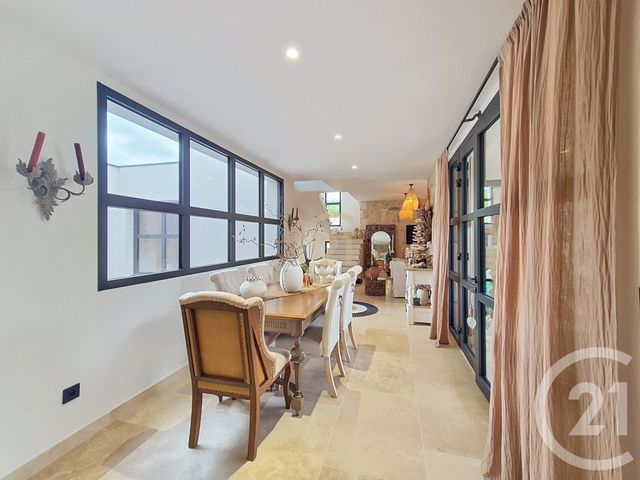 maison à vendre - 7 pièces - 317.14 m2 - EYGUIERES - 13 - PROVENCE-ALPES-COTE-D-AZUR - Century 21 Le Pays Salonais